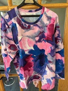 Sport Savvy Pink & Purple Abstract Long Sleeve Tee